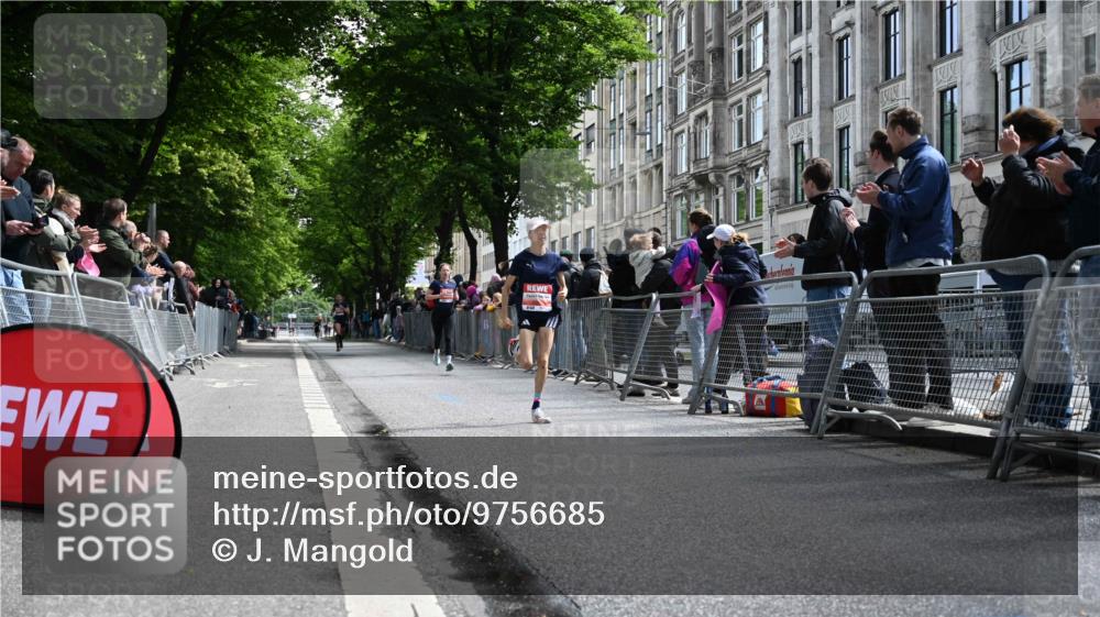 14.06.2026 - REWE Women's Run J. Mangold http://msf.ph/oto/9756685 14.06.2026 10:50:56 Ziel 5007, 5068 meine-sportfotos.de
