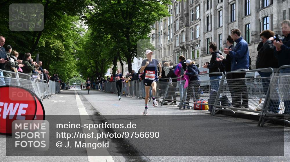 14.06.2026 - REWE Women's Run J. Mangold http://msf.ph/oto/9756690 14.06.2026 10:50:57 Ziel 5007, 5068 meine-sportfotos.de