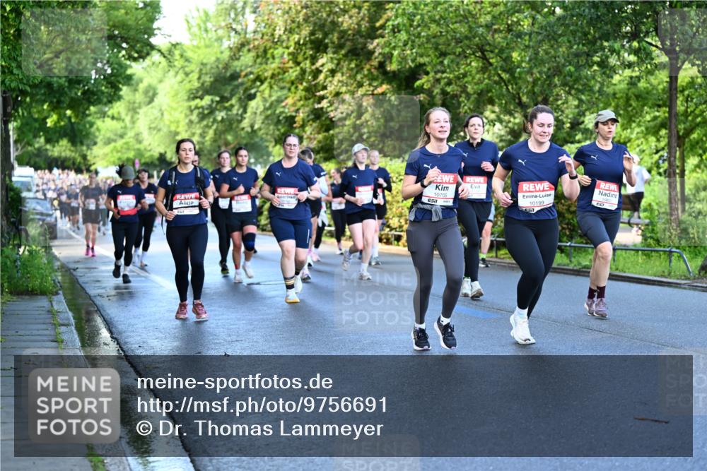 14.06.2026 - REWE Women's Run Dr. Thomas Lammeyer http://msf.ph/oto/9756691 14.06.2026 09:20:28 Laufen 10705, 10199, 7 meine-sportfotos.de