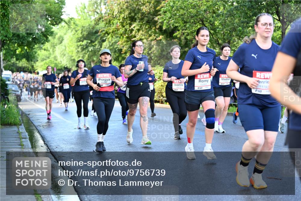 14.06.2026 - REWE Women's Run Dr. Thomas Lammeyer http://msf.ph/oto/9756739 14.06.2026 09:20:32 Laufen 10340, 10583, 7, 11192 meine-sportfotos.de