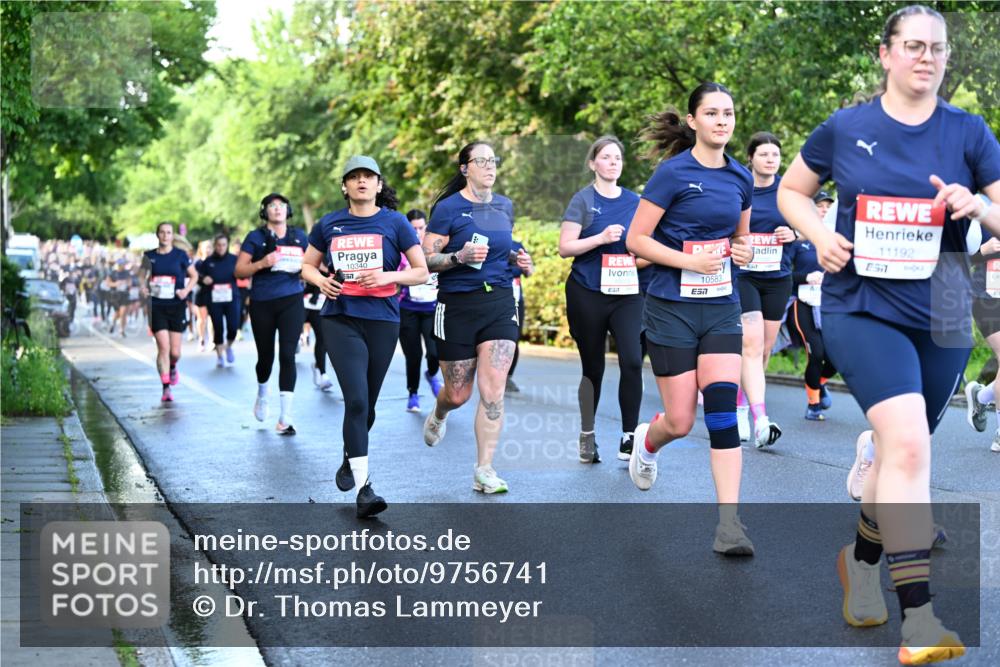 14.06.2026 - REWE Women's Run Dr. Thomas Lammeyer http://msf.ph/oto/9756741 14.06.2026 09:20:32 Laufen 10340, 57, 10583, 7, 11192, 57 meine-sportfotos.de
