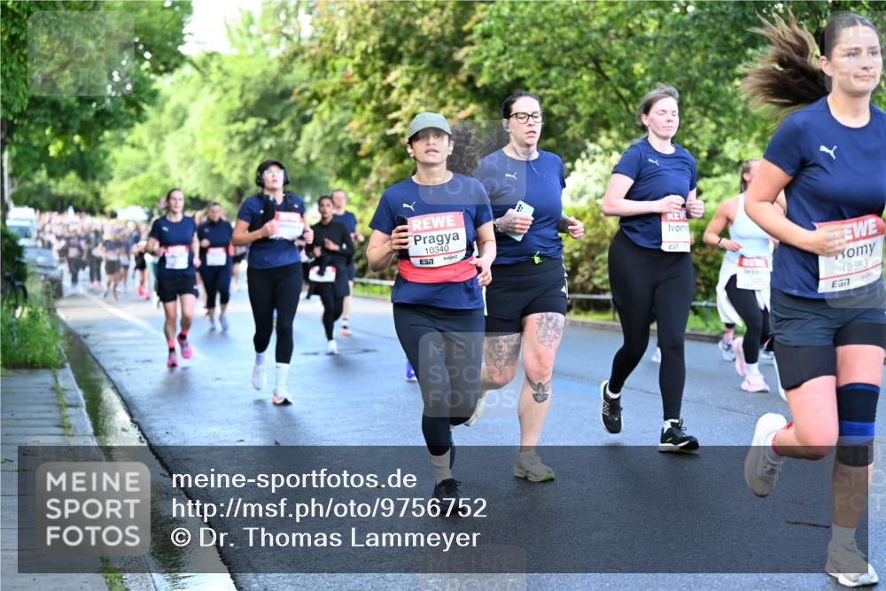 14.06.2026 - REWE Women's Run Dr. Thomas Lammeyer http://msf.ph/oto/9756752 14.06.2026 09:20:33 Laufen 10340, 57, 10583 meine-sportfotos.de