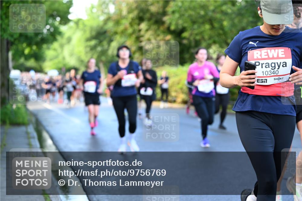 14.06.2026 - REWE Women's Run Dr. Thomas Lammeyer http://msf.ph/oto/9756769 14.06.2026 09:20:34 Laufen 10340, 7 meine-sportfotos.de
