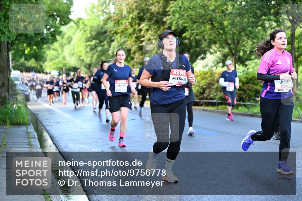 14.06.2026 - REWE Women's Run Dr. Thomas Lammeyer http://msf.ph/oto/9756778 14.06.2026 09:20:35 Laufen 10205, 11285, 7 meine-sportfotos.de