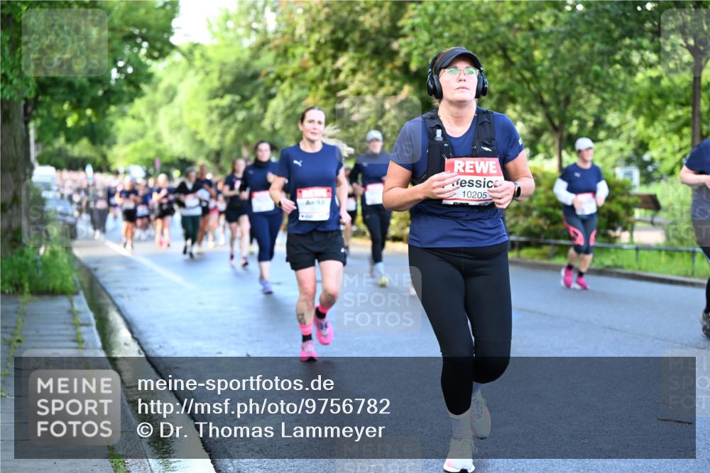 14.06.2026 - REWE Women's Run Dr. Thomas Lammeyer http://msf.ph/oto/9756782 14.06.2026 09:20:35 Laufen 10205 meine-sportfotos.de