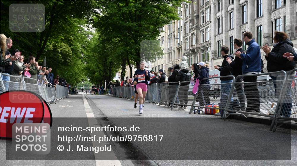 14.06.2026 - REWE Women's Run J. Mangold http://msf.ph/oto/9756817 14.06.2026 10:52:23 Ziel 5361, 5458 meine-sportfotos.de