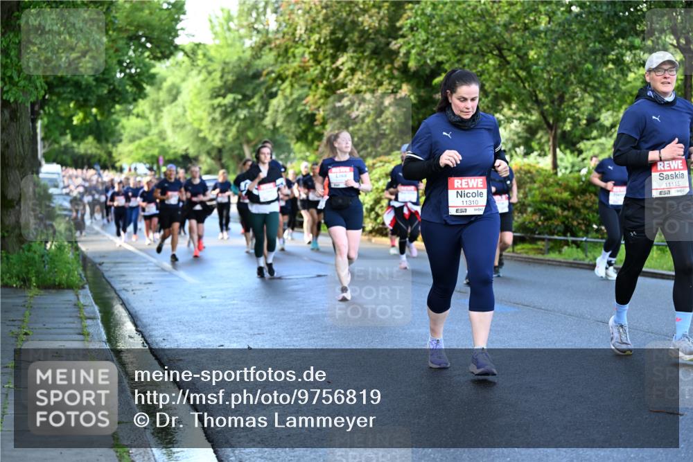 14.06.2026 - REWE Women's Run Dr. Thomas Lammeyer http://msf.ph/oto/9756819 14.06.2026 09:20:39 Laufen 11310, 7, 11115 meine-sportfotos.de
