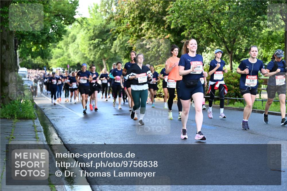 14.06.2026 - REWE Women's Run Dr. Thomas Lammeyer http://msf.ph/oto/9756838 14.06.2026 09:20:40 Laufen 11375, 11448 meine-sportfotos.de