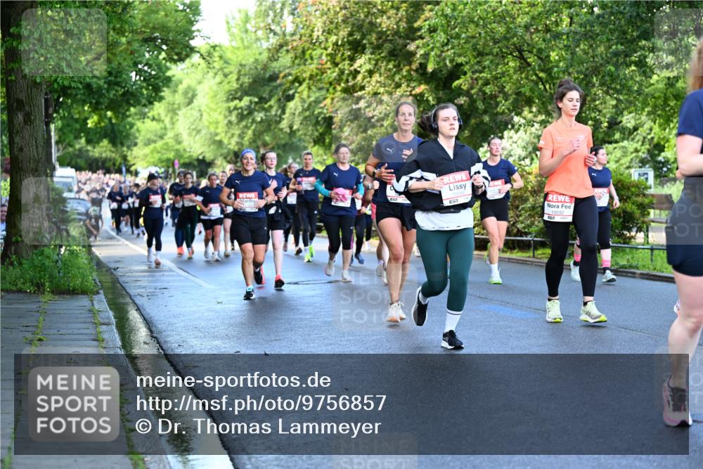14.06.2026 - REWE Women's Run Dr. Thomas Lammeyer http://msf.ph/oto/9756857 14.06.2026 09:20:42 Laufen 57, 10032 meine-sportfotos.de