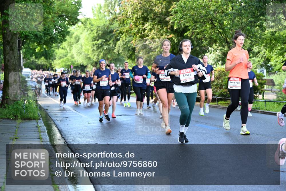 14.06.2026 - REWE Women's Run Dr. Thomas Lammeyer http://msf.ph/oto/9756860 14.06.2026 09:20:42 Laufen 10251, 7, 1098, 10032 meine-sportfotos.de