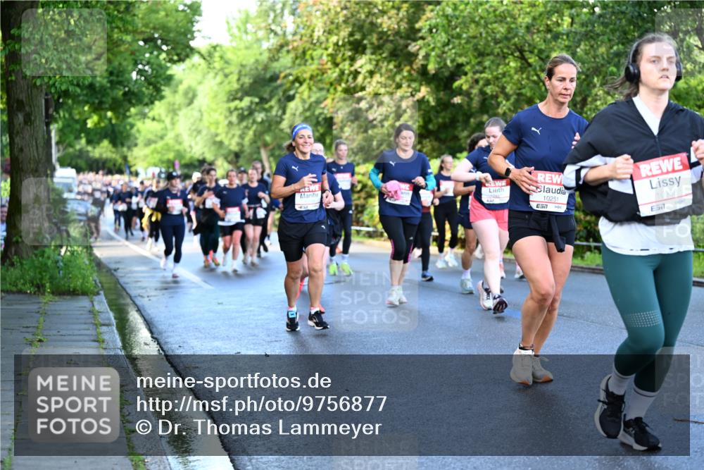 14.06.2026 - REWE Women's Run Dr. Thomas Lammeyer http://msf.ph/oto/9756877 14.06.2026 09:20:43 Laufen 10251, 10988, 7 meine-sportfotos.de