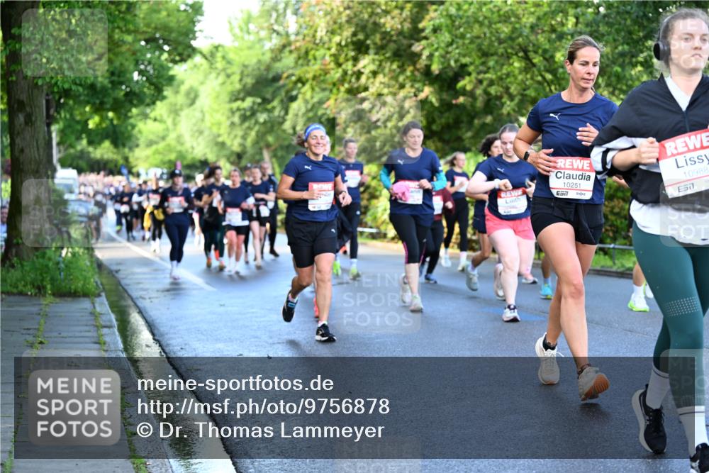 14.06.2026 - REWE Women's Run Dr. Thomas Lammeyer http://msf.ph/oto/9756878 14.06.2026 09:20:43 Laufen 10251, 57, 10988, 7 meine-sportfotos.de