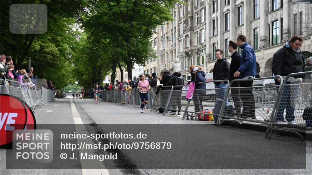 14.06.2026 - REWE Women's Run J. Mangold http://msf.ph/oto/9756879 14.06.2026 10:52:53 Ziel 5306, 5694, 5990 meine-sportfotos.de