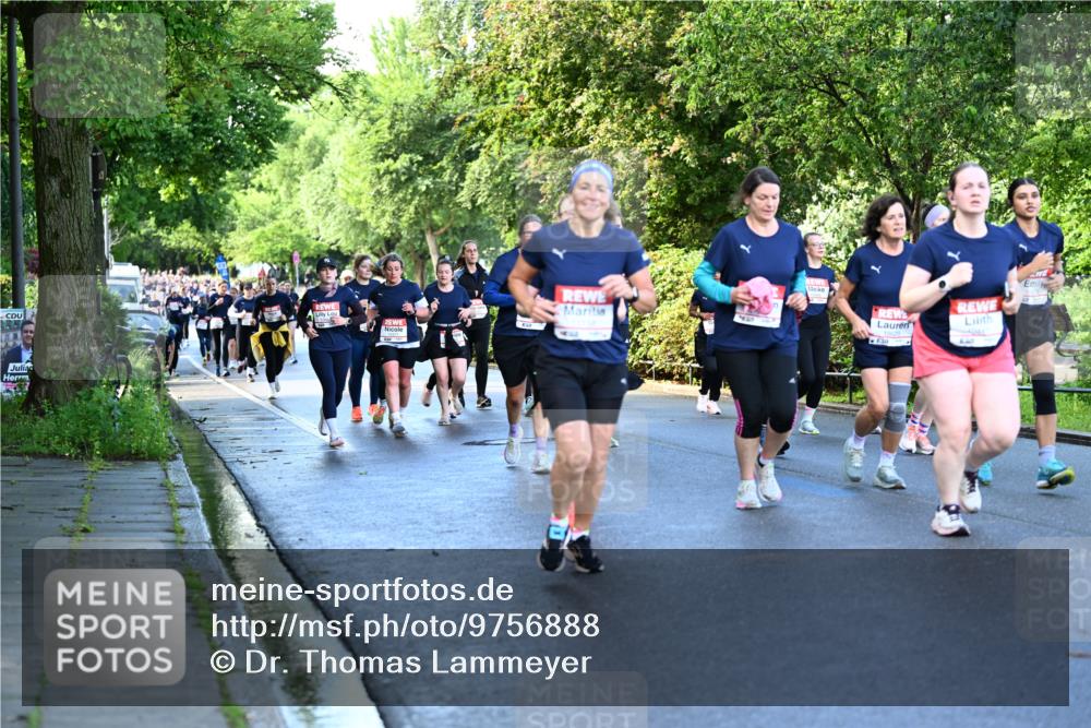 14.06.2026 - REWE Women's Run Dr. Thomas Lammeyer http://msf.ph/oto/9756888 14.06.2026 09:20:44 Laufen 4041 meine-sportfotos.de