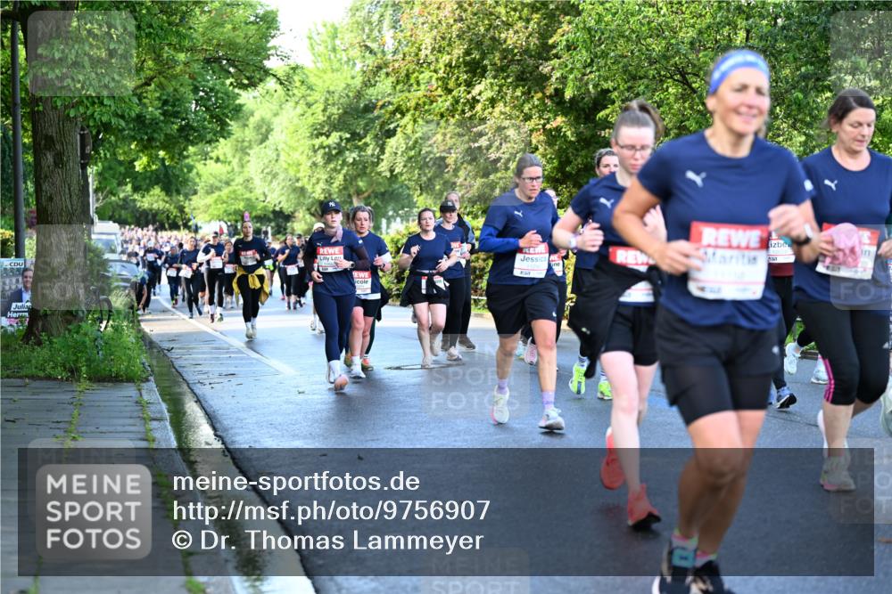 14.06.2026 - REWE Women's Run Dr. Thomas Lammeyer http://msf.ph/oto/9756907 14.06.2026 09:20:46 Laufen 888 meine-sportfotos.de