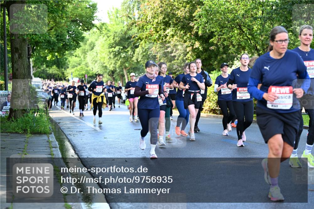 14.06.2026 - REWE Women's Run Dr. Thomas Lammeyer http://msf.ph/oto/9756935 14.06.2026 09:20:47 Laufen 11290, 414 meine-sportfotos.de