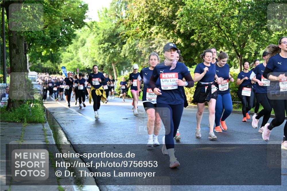 14.06.2026 - REWE Women's Run Dr. Thomas Lammeyer http://msf.ph/oto/9756953 14.06.2026 09:20:48 Laufen 10371, 7, 10668, 57, 11068, 276, 10779 meine-sportfotos.de