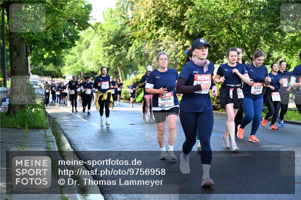 14.06.2026 - REWE Women's Run Dr. Thomas Lammeyer http://msf.ph/oto/9756958 14.06.2026 09:20:49 Laufen 10371, 11068, 57 meine-sportfotos.de