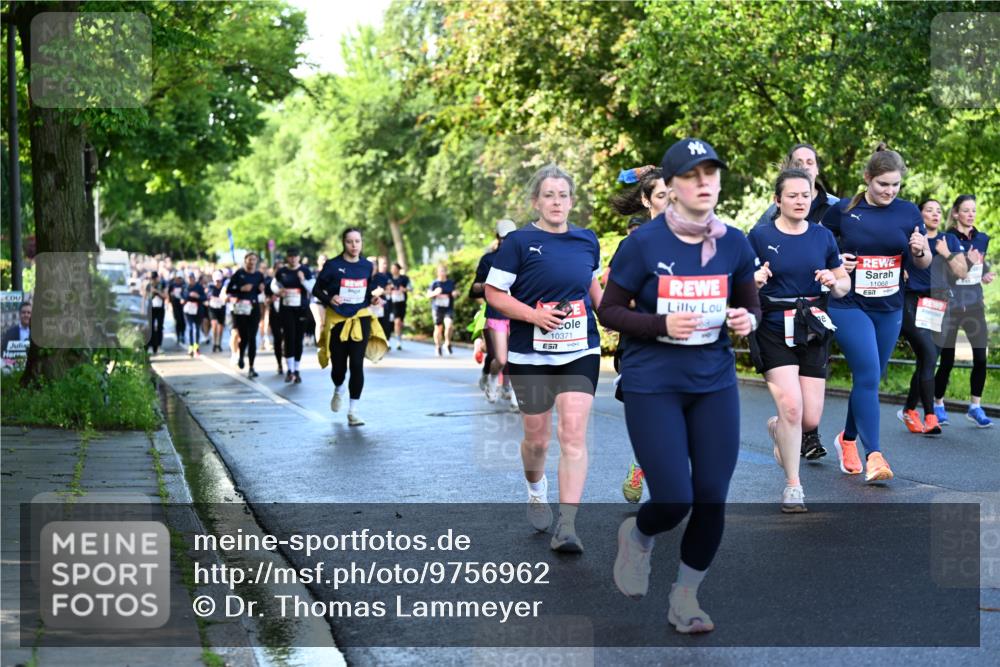 14.06.2026 - REWE Women's Run Dr. Thomas Lammeyer http://msf.ph/oto/9756962 14.06.2026 09:20:49 Laufen 11068, 10371, 7 meine-sportfotos.de