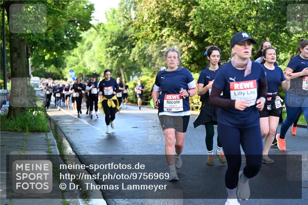 14.06.2026 - REWE Women's Run Dr. Thomas Lammeyer http://msf.ph/oto/9756969 14.06.2026 09:20:49 Laufen 10371, 10668, 2, 0 meine-sportfotos.de