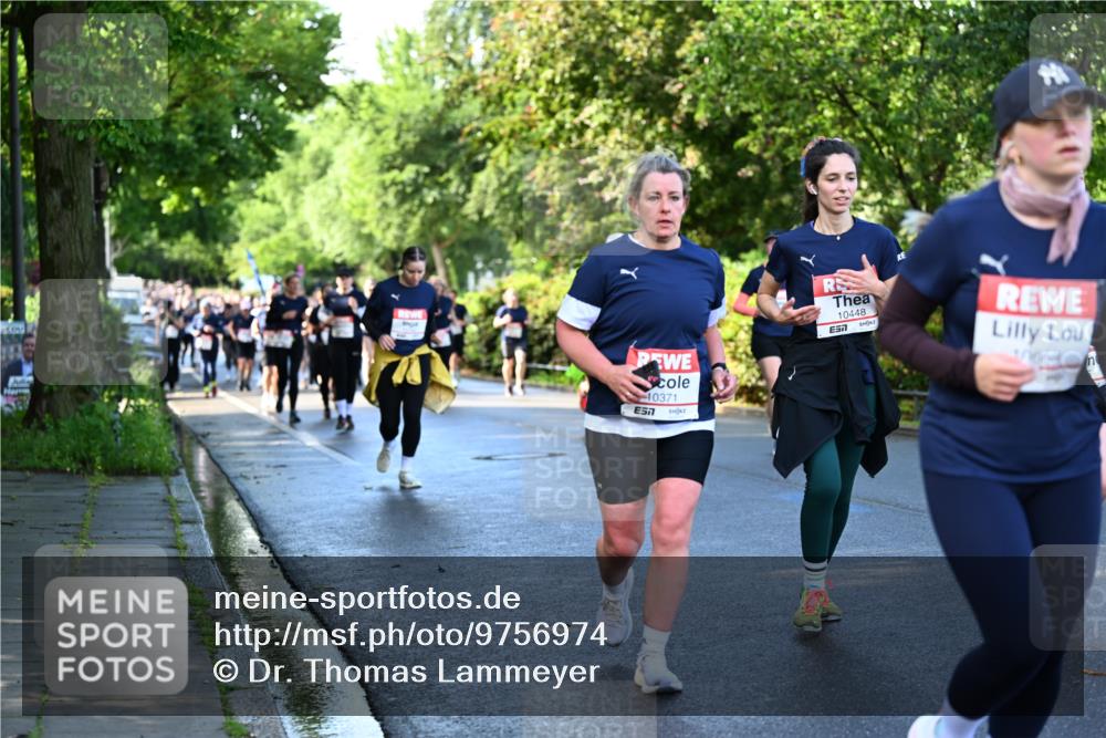 14.06.2026 - REWE Women's Run Dr. Thomas Lammeyer http://msf.ph/oto/9756974 14.06.2026 09:20:50 Laufen 10371, 57, 10448, 57, 10668 meine-sportfotos.de