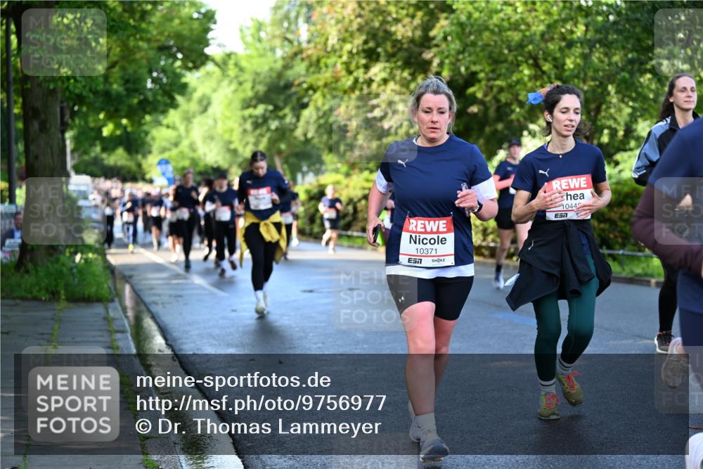 14.06.2026 - REWE Women's Run Dr. Thomas Lammeyer http://msf.ph/oto/9756977 14.06.2026 09:20:50 Laufen 10371, 7, 1044, 7 meine-sportfotos.de
