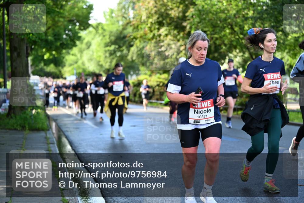 14.06.2026 - REWE Women's Run Dr. Thomas Lammeyer http://msf.ph/oto/9756984 14.06.2026 09:20:50 Laufen 10371 meine-sportfotos.de