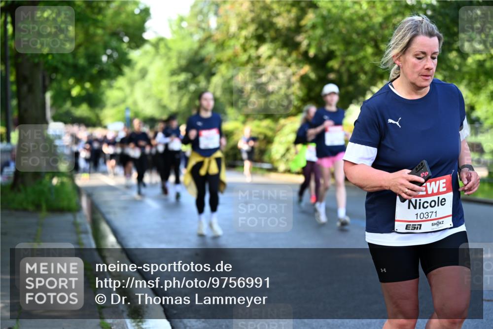 14.06.2026 - REWE Women's Run Dr. Thomas Lammeyer http://msf.ph/oto/9756991 14.06.2026 09:20:51 Laufen 308, 10371, 83 meine-sportfotos.de