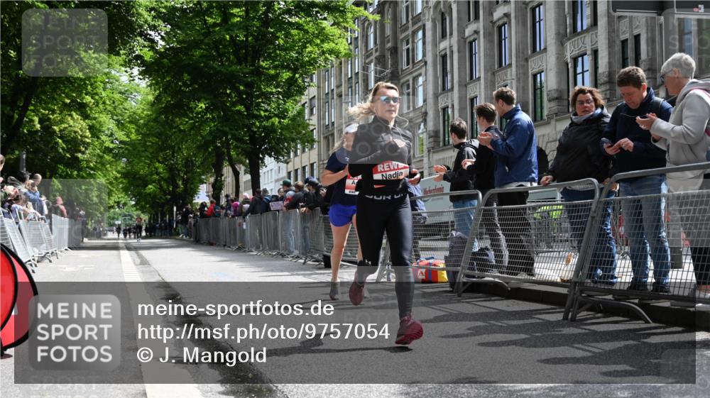 14.06.2026 - REWE Women's Run J. Mangold http://msf.ph/oto/9757054 14.06.2026 10:53:55 Ziel 5477, 5652, 5860 meine-sportfotos.de