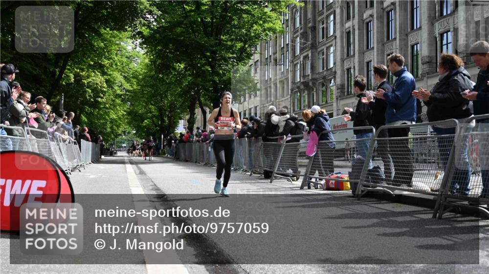 14.06.2026 - REWE Women's Run J. Mangold http://msf.ph/oto/9757059 14.06.2026 10:54:07 Ziel 5380 meine-sportfotos.de