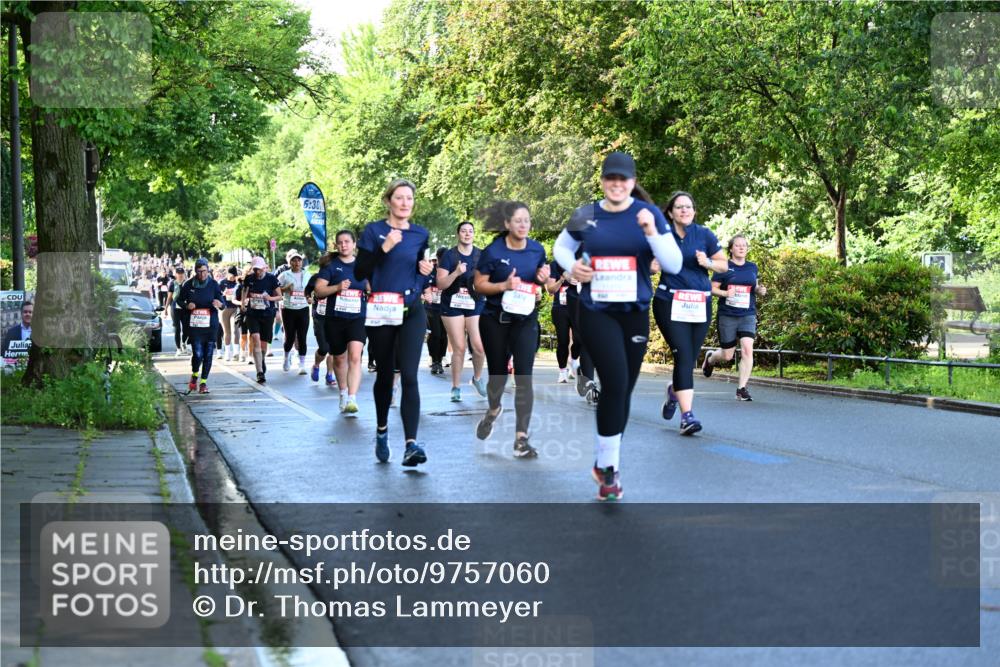14.06.2026 - REWE Women's Run Dr. Thomas Lammeyer http://msf.ph/oto/9757060 14.06.2026 09:20:55 Laufen 6, 30 meine-sportfotos.de