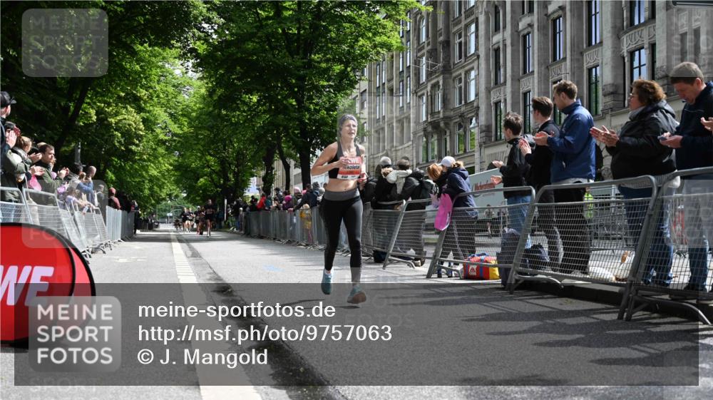 14.06.2026 - REWE Women's Run J. Mangold http://msf.ph/oto/9757063 14.06.2026 10:54:07 Ziel 5380 meine-sportfotos.de