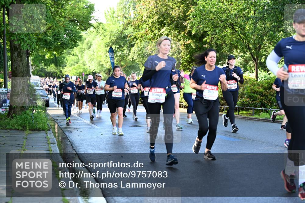 14.06.2026 - REWE Women's Run Dr. Thomas Lammeyer http://msf.ph/oto/9757083 14.06.2026 09:20:57 Laufen 6, 30, 23 meine-sportfotos.de