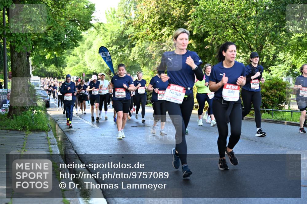14.06.2026 - REWE Women's Run Dr. Thomas Lammeyer http://msf.ph/oto/9757089 14.06.2026 09:20:57 Laufen 6, 301, 60, 11169, 10617 meine-sportfotos.de