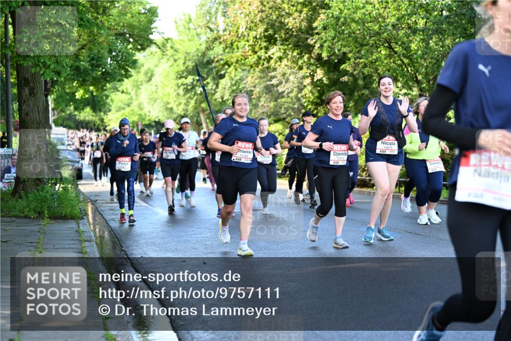 14.06.2026 - REWE Women's Run Dr. Thomas Lammeyer http://msf.ph/oto/9757111 14.06.2026 09:20:58 Laufen 388, 11169, 10674, 10675, 7, 7 meine-sportfotos.de