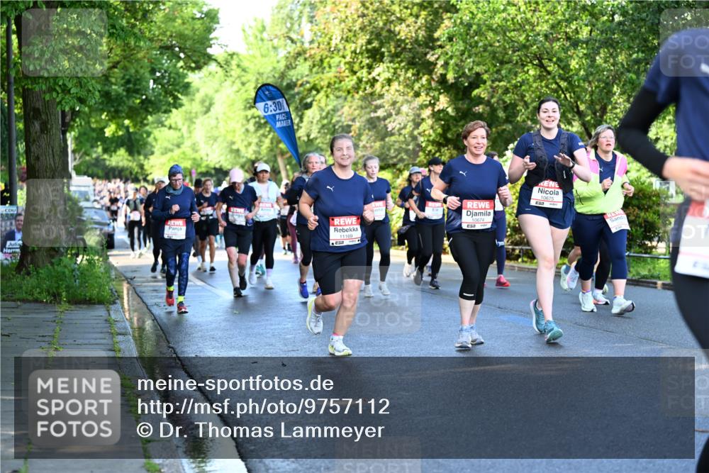 14.06.2026 - REWE Women's Run Dr. Thomas Lammeyer http://msf.ph/oto/9757112 14.06.2026 09:20:58 Laufen 388, 6, 30, 11169, 10674, 10675, 7 meine-sportfotos.de