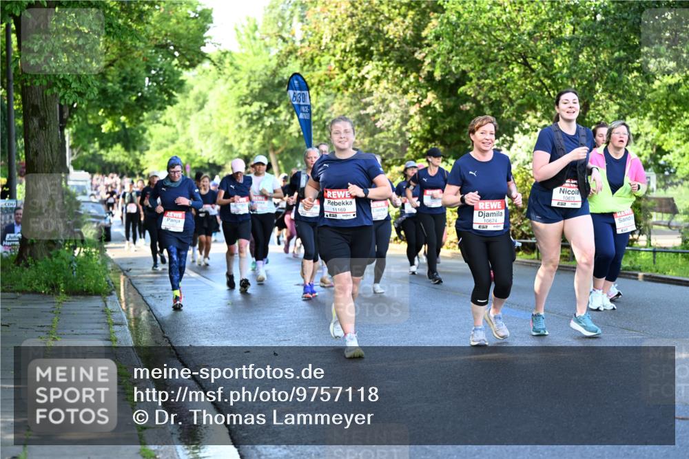 14.06.2026 - REWE Women's Run Dr. Thomas Lammeyer http://msf.ph/oto/9757118 14.06.2026 09:20:59 Laufen 630, 11169, 10674, 7, 10675 meine-sportfotos.de
