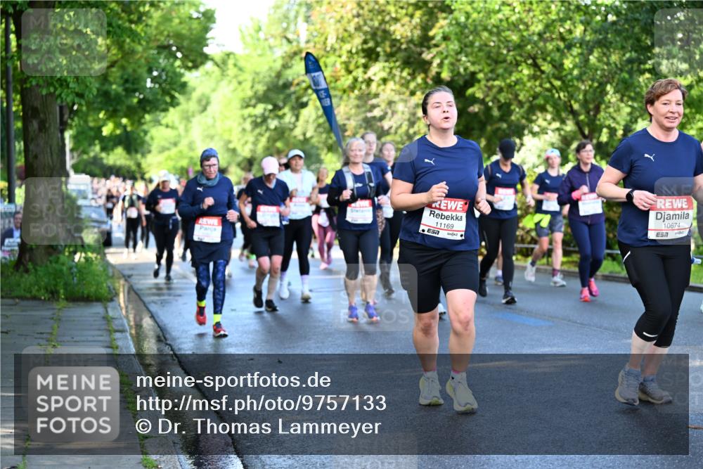 14.06.2026 - REWE Women's Run Dr. Thomas Lammeyer http://msf.ph/oto/9757133 14.06.2026 09:21:00 Laufen 11169, 10674 meine-sportfotos.de