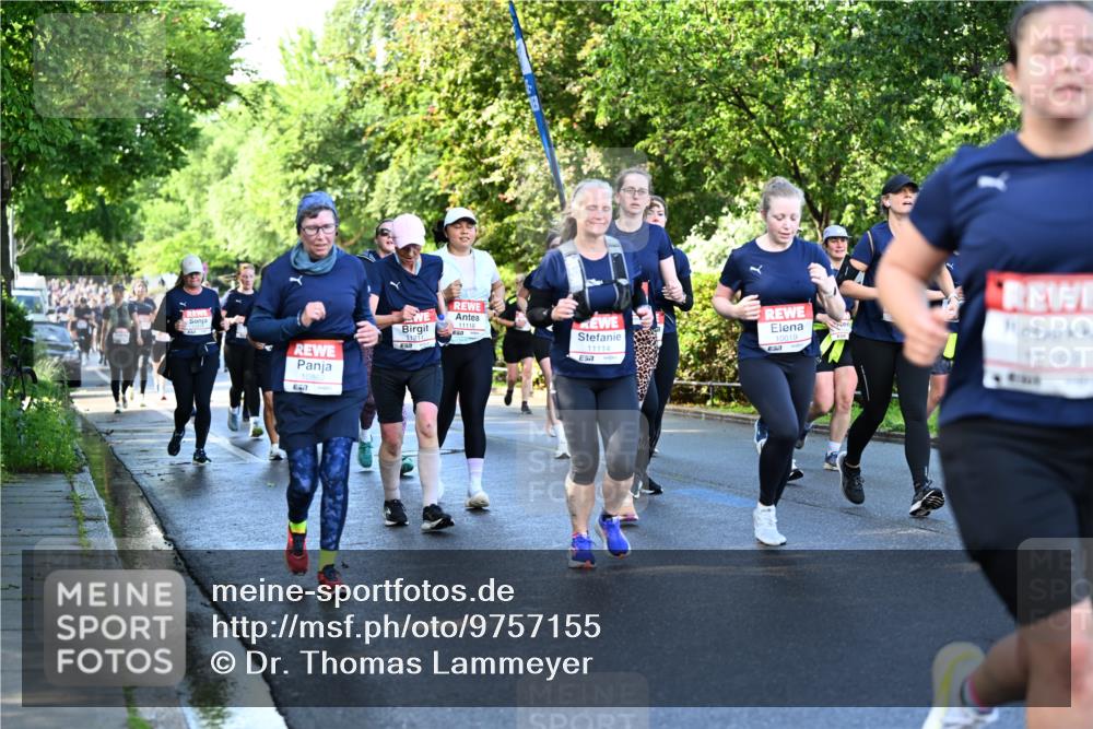 14.06.2026 - REWE Women's Run Dr. Thomas Lammeyer http://msf.ph/oto/9757155 14.06.2026 09:21:01 Laufen 11118, 10862, 11211, 11114, 10019, 57, 11109, 61219 meine-sportfotos.de