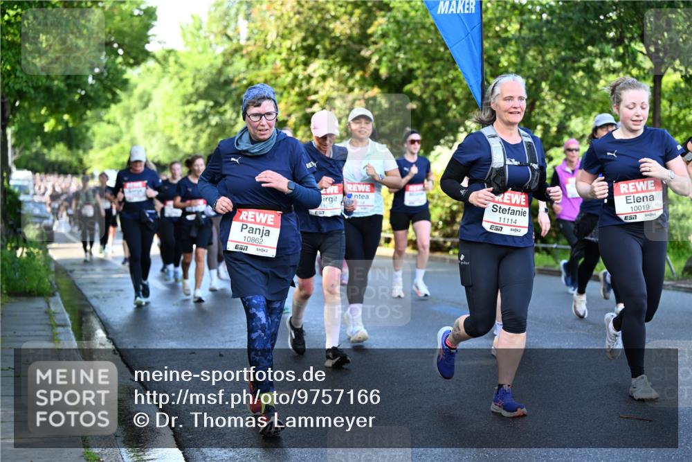 14.06.2026 - REWE Women's Run Dr. Thomas Lammeyer http://msf.ph/oto/9757166 14.06.2026 09:21:02 Laufen 10862, 1121, 118, 11114, 10019 meine-sportfotos.de