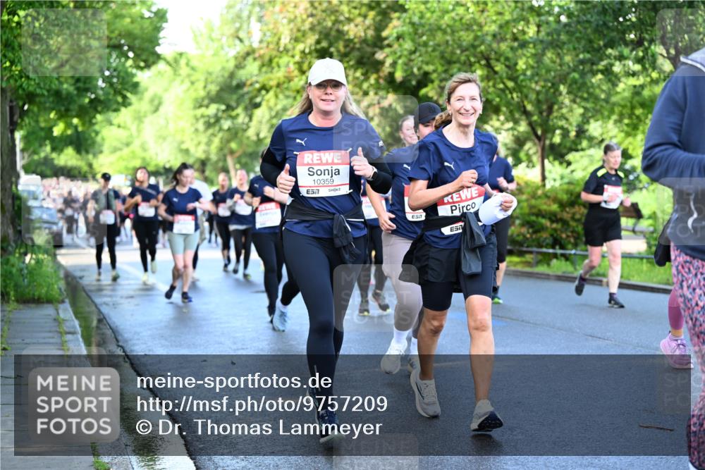 14.06.2026 - REWE Women's Run Dr. Thomas Lammeyer http://msf.ph/oto/9757209 14.06.2026 09:21:06 Laufen 10359, 57, 51 meine-sportfotos.de