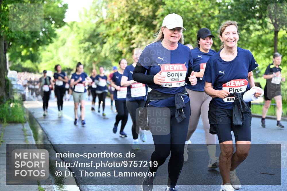 14.06.2026 - REWE Women's Run Dr. Thomas Lammeyer http://msf.ph/oto/9757219 14.06.2026 09:21:06 Laufen 10359 meine-sportfotos.de
