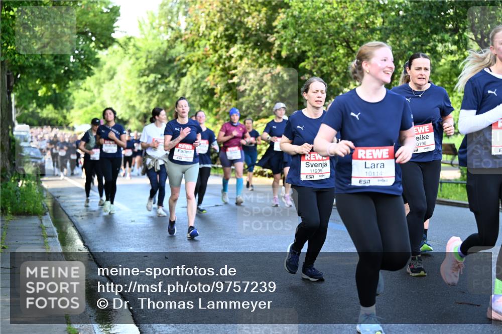 14.06.2026 - REWE Women's Run Dr. Thomas Lammeyer http://msf.ph/oto/9757239 14.06.2026 09:21:07 Laufen 11205, 7, 10114, 7, 0198, 577 meine-sportfotos.de