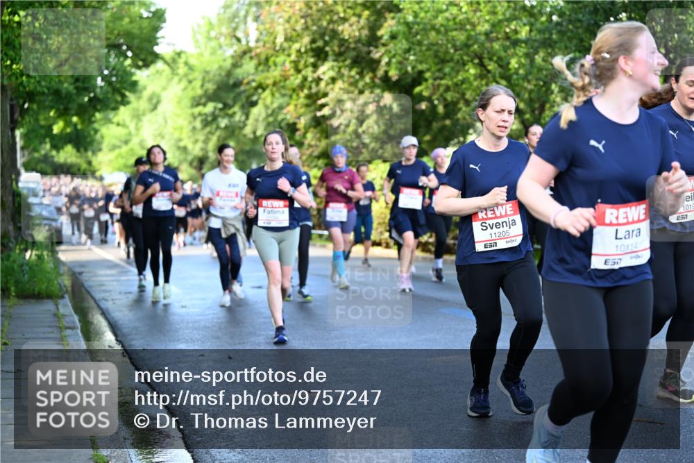 14.06.2026 - REWE Women's Run Dr. Thomas Lammeyer http://msf.ph/oto/9757247 14.06.2026 09:21:08 Laufen 11205, 7, 10114, 7, 1019, 57 meine-sportfotos.de