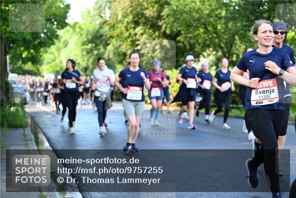 14.06.2026 - REWE Women's Run Dr. Thomas Lammeyer http://msf.ph/oto/9757255 14.06.2026 09:21:08 Laufen 11205, 7 meine-sportfotos.de