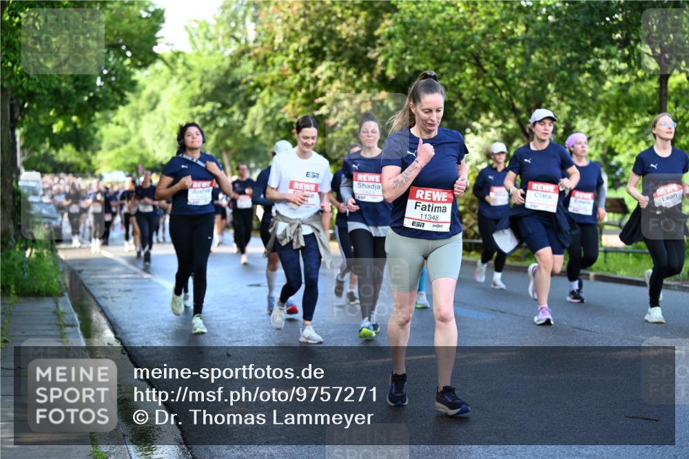 14.06.2026 - REWE Women's Run Dr. Thomas Lammeyer http://msf.ph/oto/9757271 14.06.2026 09:21:10 Laufen 10013, 11348, 7 meine-sportfotos.de