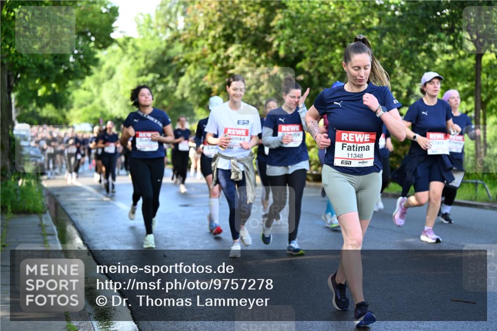 14.06.2026 - REWE Women's Run Dr. Thomas Lammeyer http://msf.ph/oto/9757278 14.06.2026 09:21:10 Laufen 57, 11348 meine-sportfotos.de