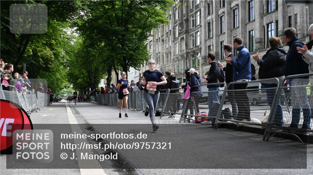 14.06.2026 - REWE Women's Run J. Mangold http://msf.ph/oto/9757321 14.06.2026 10:55:43 Ziel 5527, 5979 meine-sportfotos.de