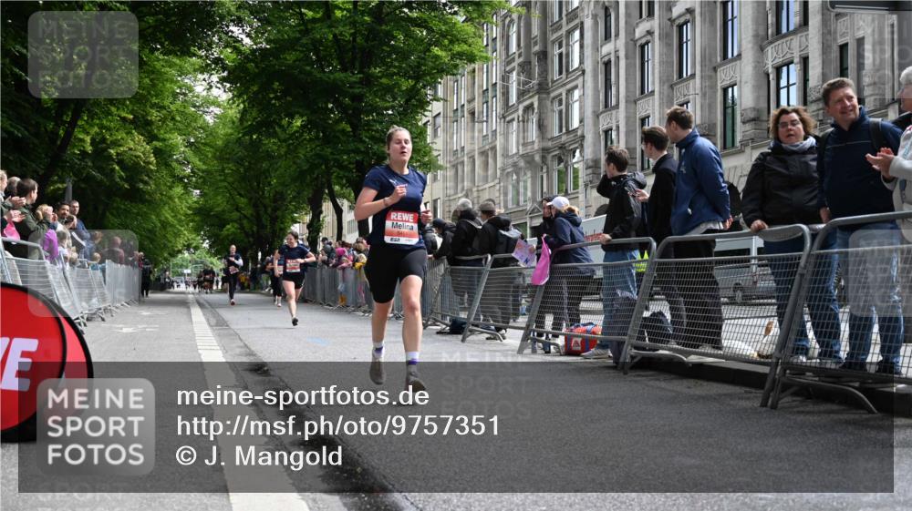 14.06.2026 - REWE Women's Run J. Mangold http://msf.ph/oto/9757351 14.06.2026 10:55:53 Ziel 5277, 5451, 5868 meine-sportfotos.de