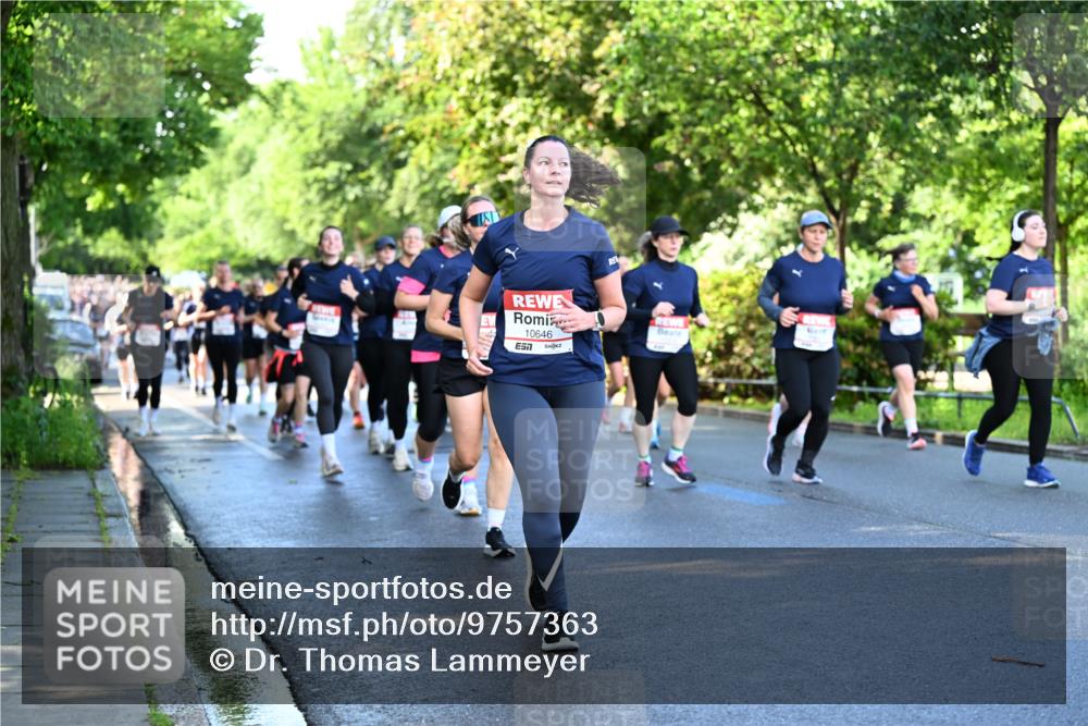 14.06.2026 - REWE Women's Run Dr. Thomas Lammeyer http://msf.ph/oto/9757363 14.06.2026 09:21:17 Laufen 10646 meine-sportfotos.de